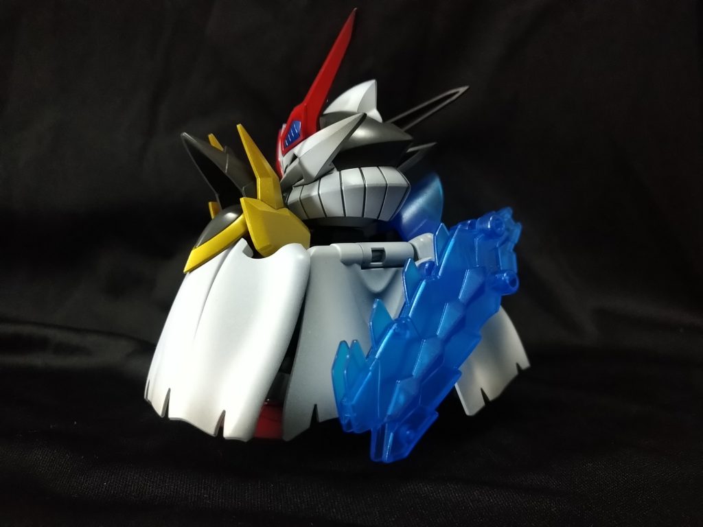 基本的に黒立ち上げから始めて、部分的にクリアブラウン等を使用、クリアパーツはコバルトやクリスタルカラーを使用してます