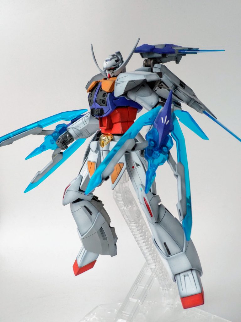 GNバインダーを分離し腕に取り付けることで高機動近接戦闘タイプに