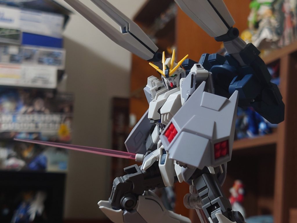 ナラティブガンダムB装備–2枚目/制作者：クロムア