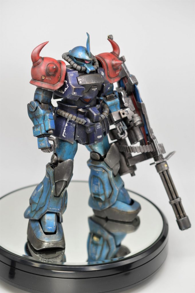 難点は古いキットなので関節がポリキャップで保持力が弱く、可動性も低いところ。造形自体は素晴らしいので素立ちで十分満足できますが…。