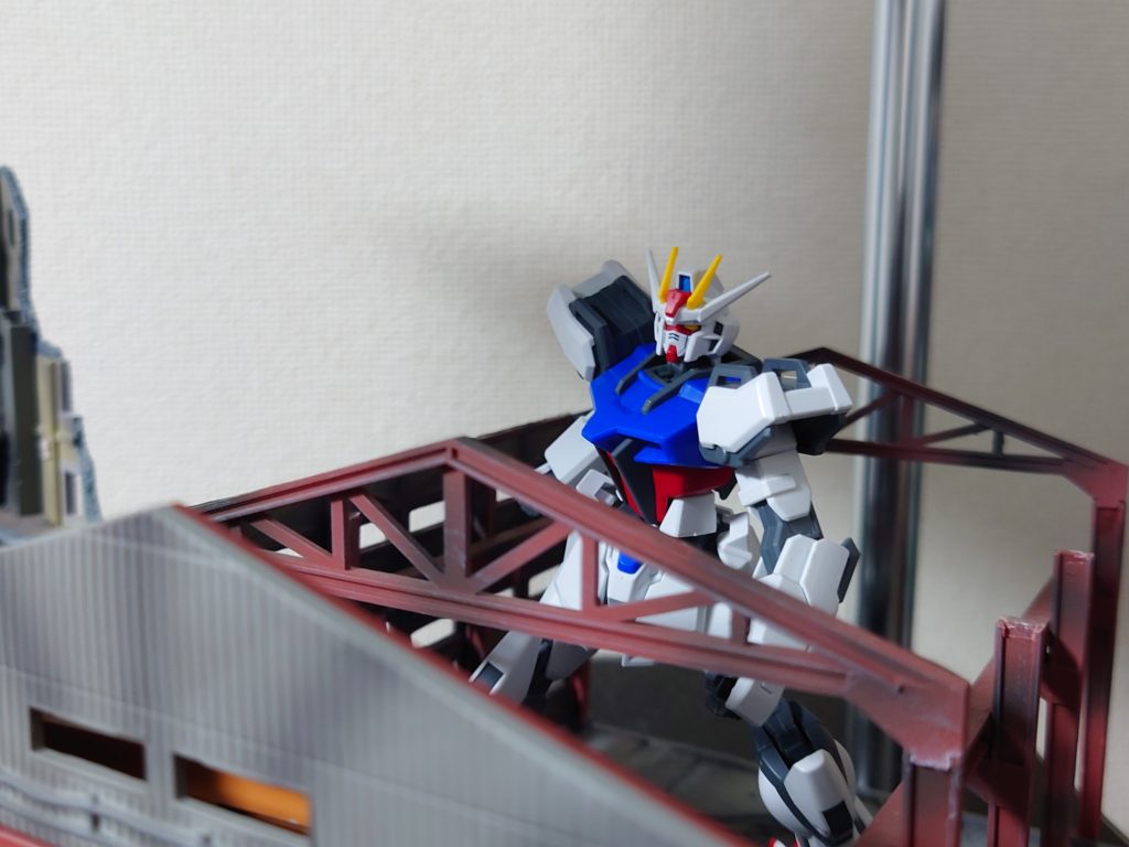 GAT-X105 ストライク–2枚目/制作者：クロムア