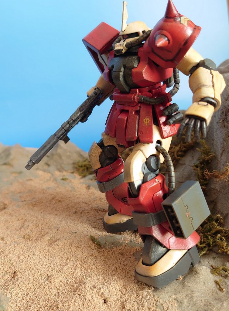 地上の赤いZAKU–7枚目/制作者：kgym0