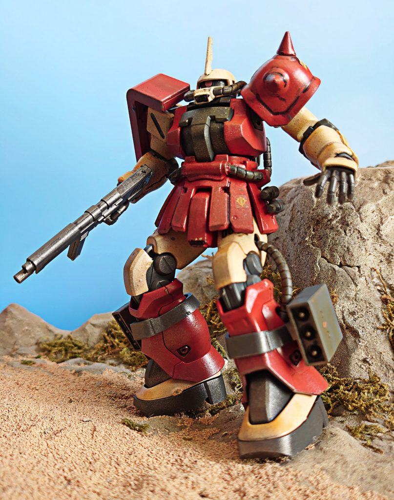 地上の赤いZAKU–6枚目/制作者：kgym0