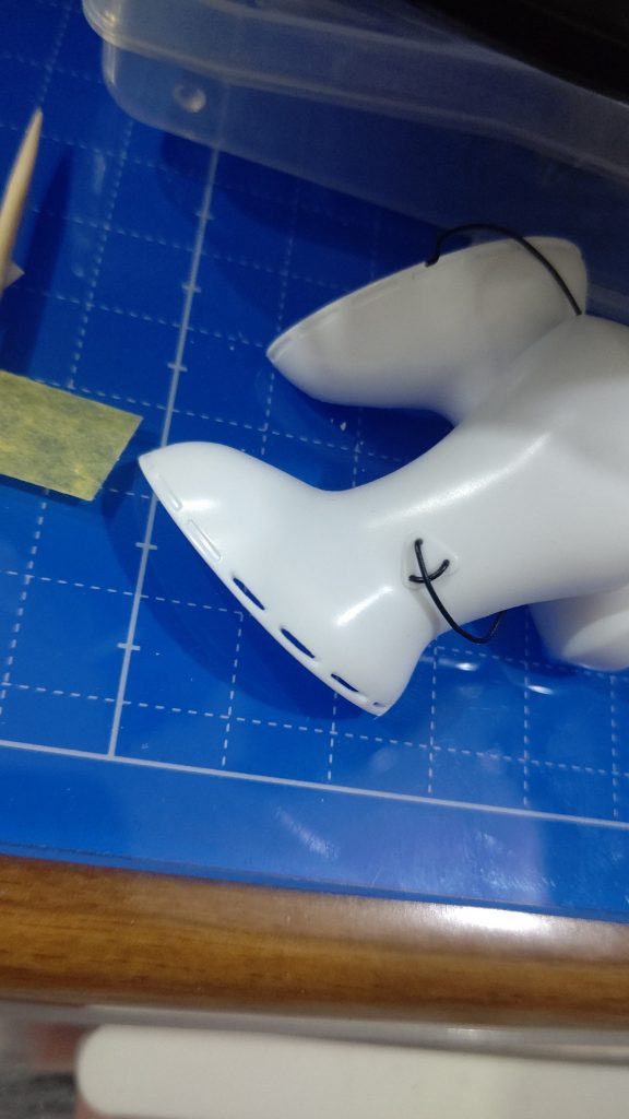 モールドを貫通させてディテールをはっきりとさせたり。。