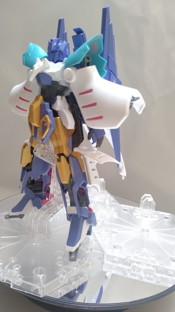 肩パーツを下げれば振袖か巫女の衣装のようにできるが、こちらもやっていない。。