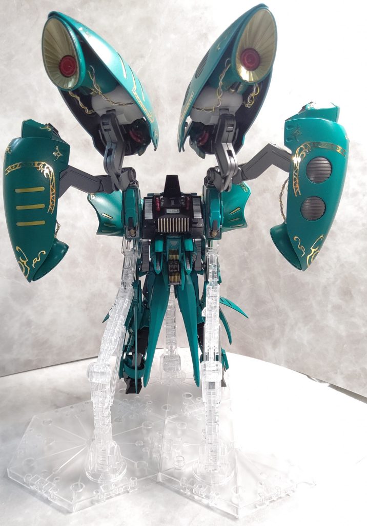 　ガンプラの供給が少ない時にキュベレイx2をはじめとしてたくさんのキットを素材にした贅沢な機体に。。さらにプレバンMGからスペシャルエングレービングシールを持ってくる豪華さ。。(ジャンクパーツが増えました)