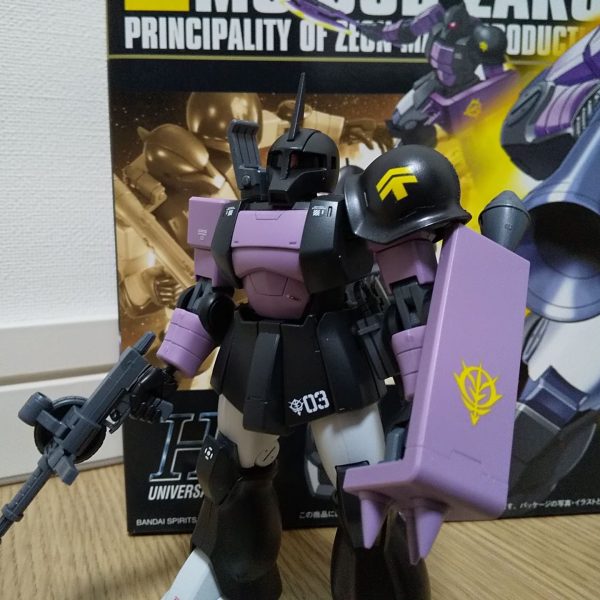 旧ザク (黒い三連星仕様)