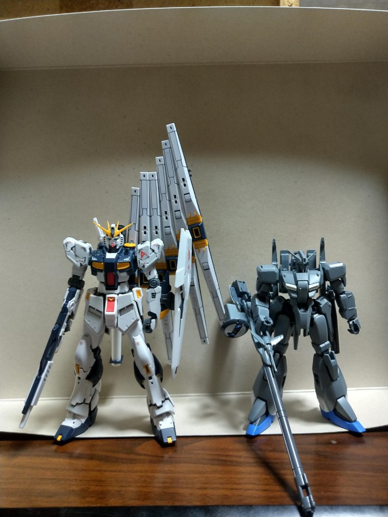 RG νガンダムと比較