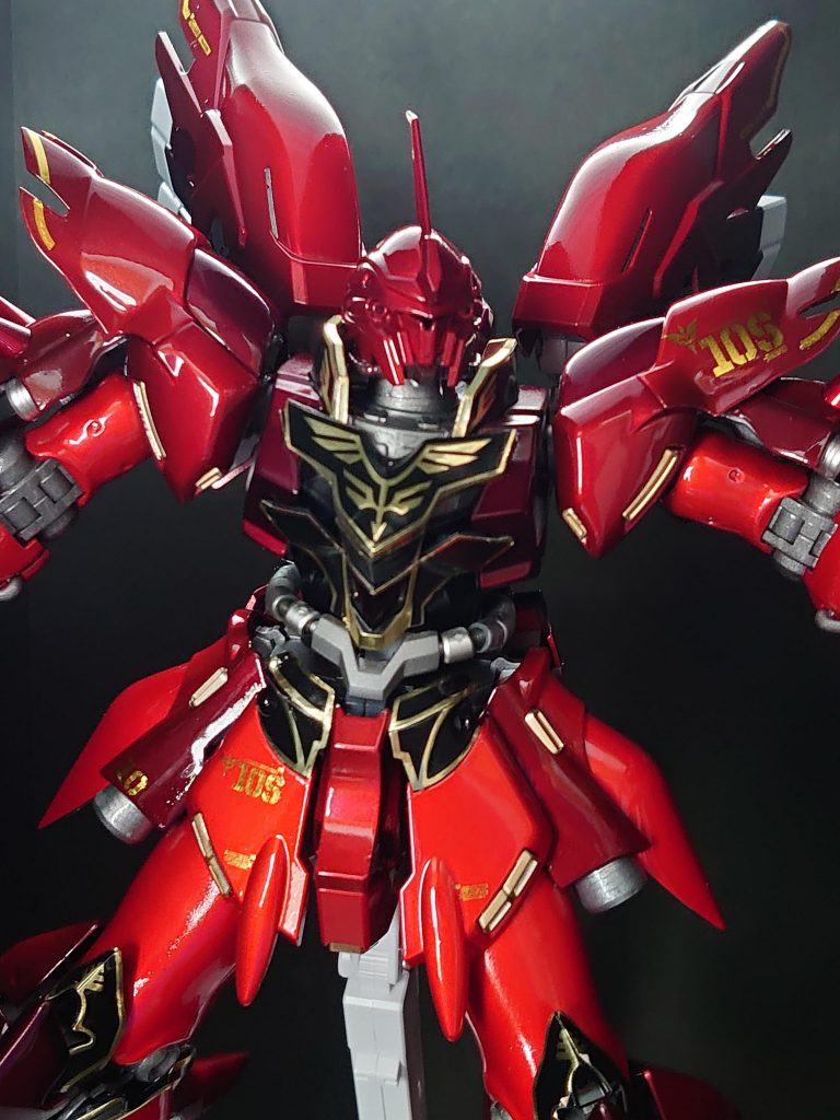 なんかクリスマスツリーみたいなカラーリングやな(笑)