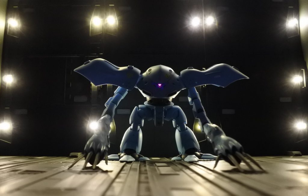 1608のチップLEDを24個使いました。前回、ハイゴックのLEDが赤だったのでピンクのLEDに換えました。