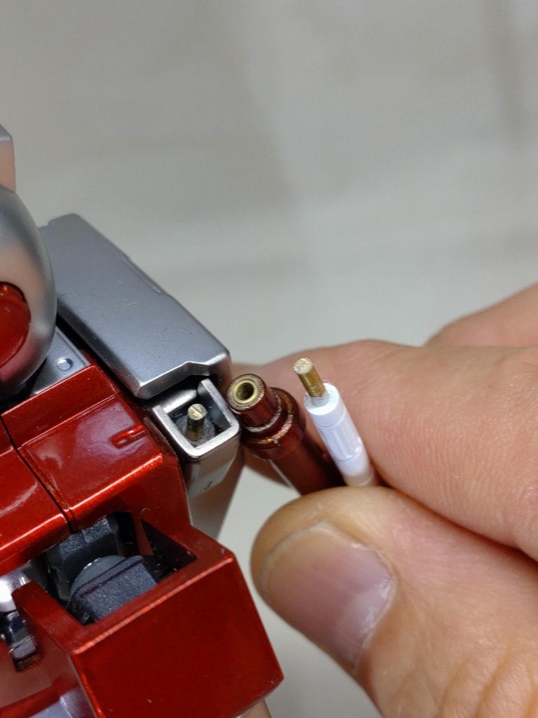 真鍮線は1.5mm、真鍮パイプは外径2.1mmです。