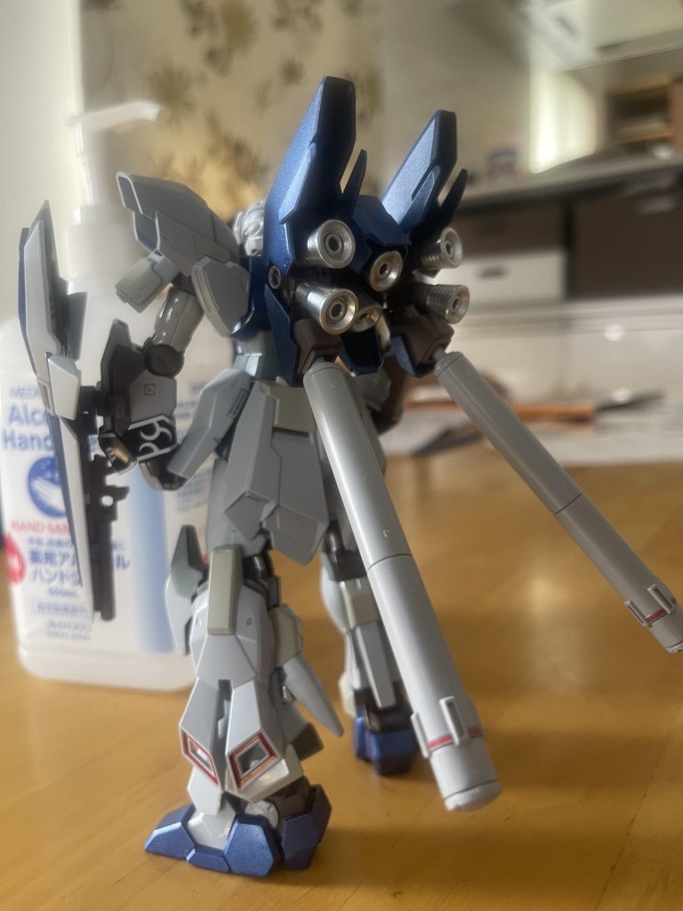 バーニアはシルバーにしてみました。