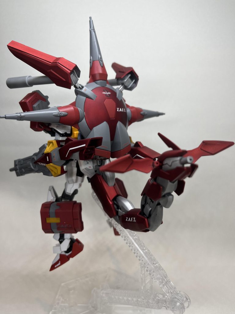 フルバースト後ろから。尻尾の先からビーム！