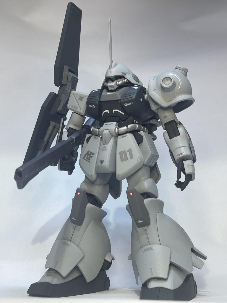 HGマラサイ。試作型をイメージしてスタインカラーに全塗装。ティターンズ色を落とす為、スパイク部分は外してビルダーパーツのサイトレンズ使用。このパーツって万能ですよね。