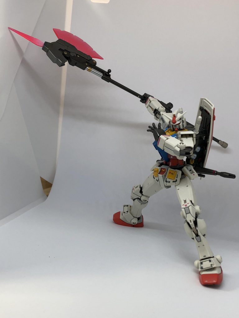 着地して薙ぎ払い❗️超絶可動モデルなんで近接武器が似合います。