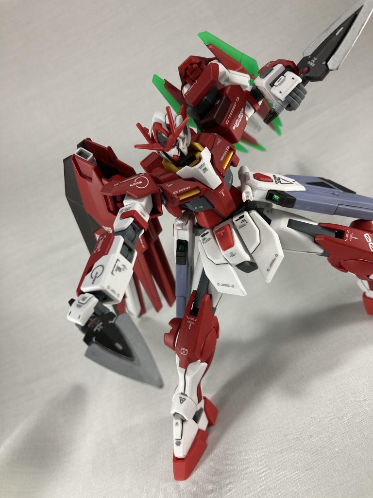 こういうクナイで乱舞するのもカッコ良さそうですよね、なんとなくサイズがピッタリだったから付けたクナイが何気にお気に入りになりました