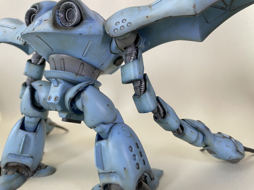 スラスターは、内部にお助けパーツで　それっぽくしてみました。