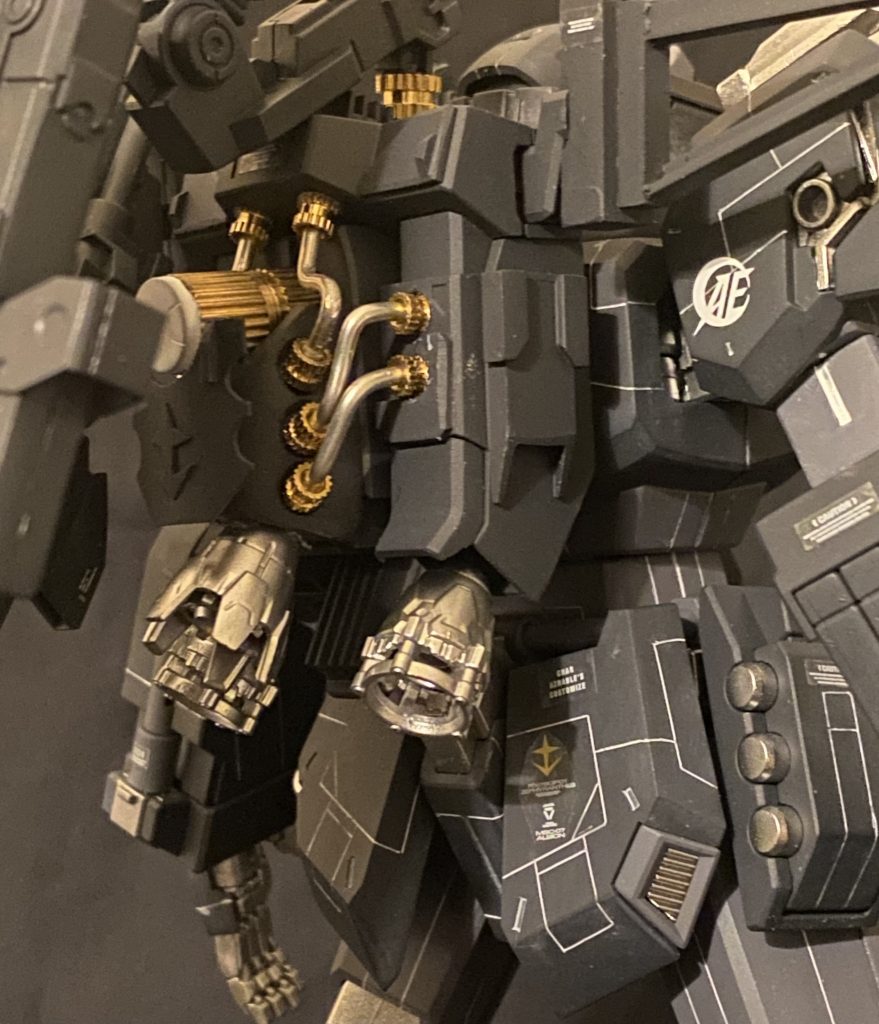 謎のエネルギー体を設置。フルエキっぽいのはハンダ線にて制作。