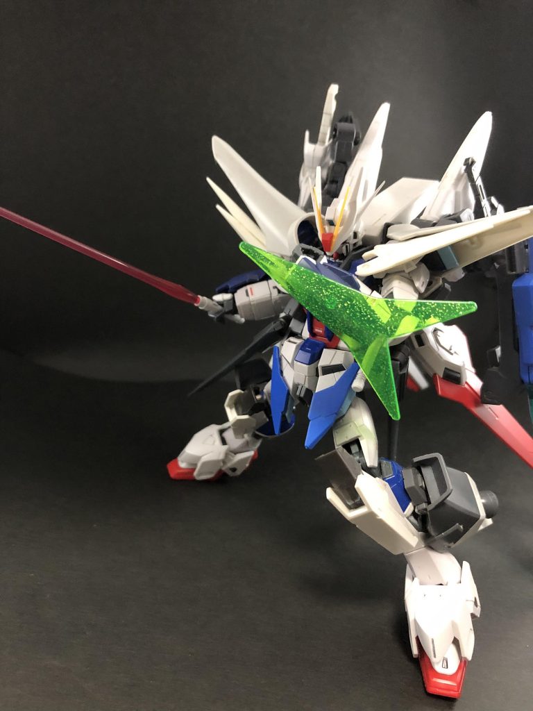 ビームサーベルとビームシールド。