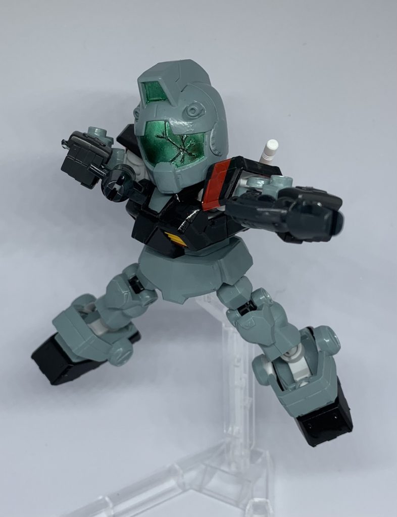 そしてメタリックグリーンで塗装してからヒビにスミ入れして完成!!