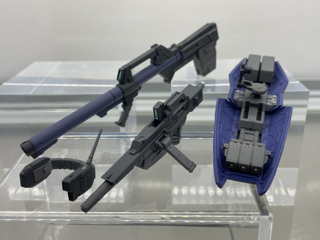 シールドのランチャー先端は4アーティストマーカー(コッパー)で塗装。