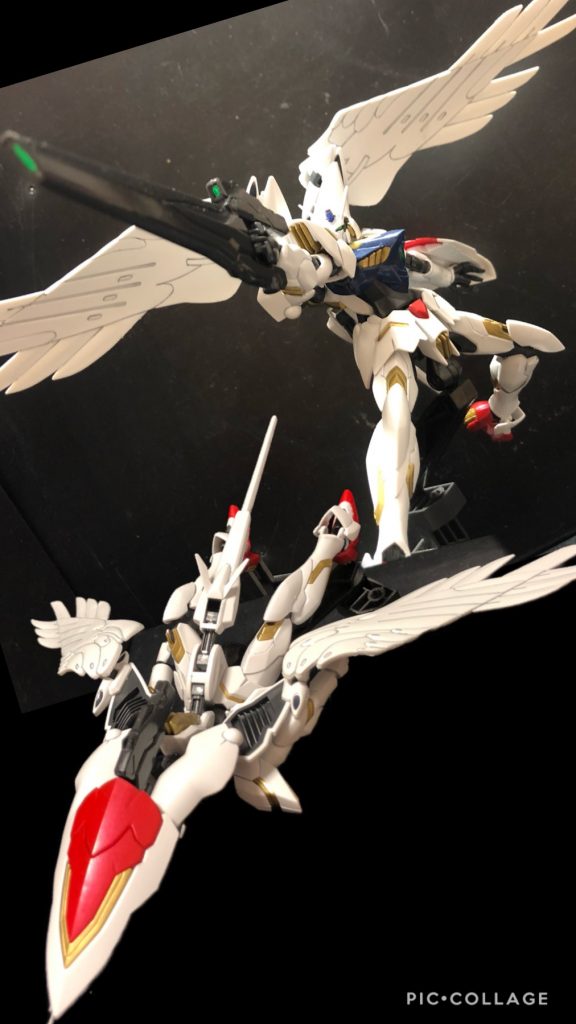 oyz「更にオリジナルギミックとして、Wガンダムの様なバードモードへの可変を追加しました〜。というか、ほぼ無改造ですが。」ゼハート「無改造でだと?それもガンダムレギルスのポテンシャルという訳か。」oyz「はい。ほぼWガンダムのウイングを追加しただけの改造です。」ゼハート「すると何か?このレヴューはほぼぱち組の機体を長々と文章で説明している事になる。問題ではないのか?」oyz「大丈夫です。閲覧して頂いている皆さま素晴らしい方たちなので。暖かく見守っている筈です。」ゼハート「感謝せねばなるまい。」oyz「全くです。更にガンダムレギルスはこんな事も出来るんです。」ゼハート「く、首が!?飛んだ!?可変改造する隙が無いからと言って、なんというギミックを追加したのだ!おのれ室長!ガンダムレギルスを愚弄するか!!」