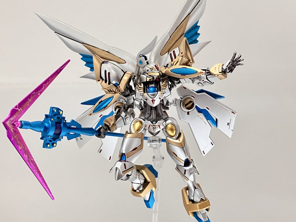 ヴイランスを手に空から強襲する