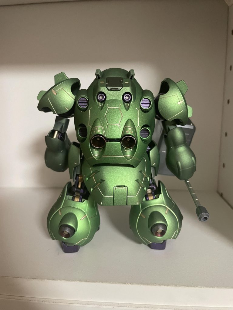 後ろのバーニアはとびでる感じで存在感があるようにしてみました