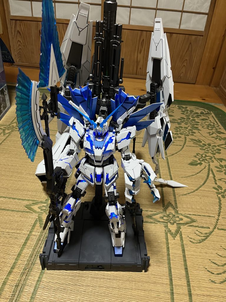 ユニコーンガンダムペルフェクティビリティフル装備–2枚目/制作者：アッキー