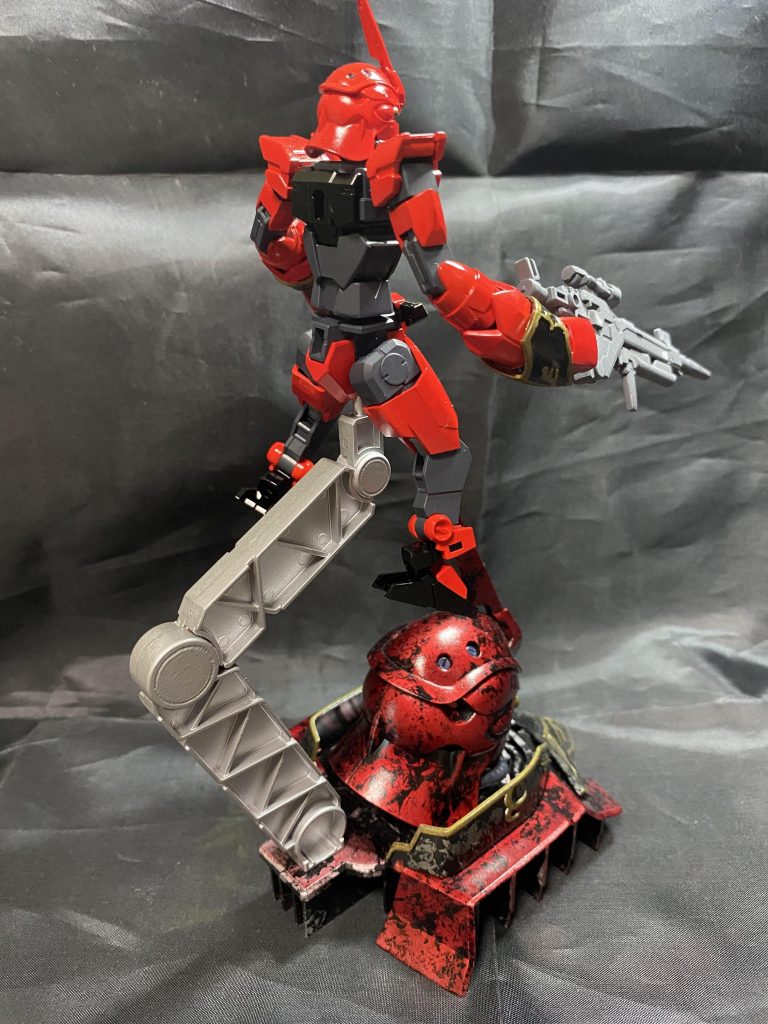 背面。ランドセルがないのでちょっと貧相ですね、身軽に見えますけど。