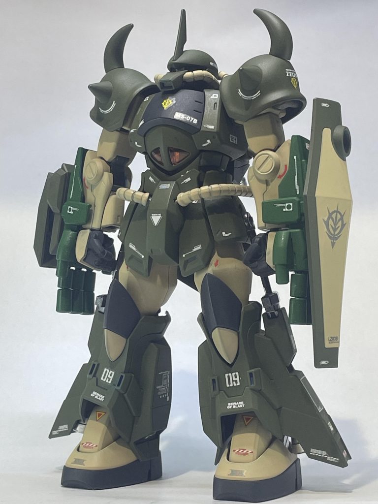 グフR35。グフの日(9/5)に因んで制作。リアルタイプver.カラーを参考に一年戦争時代に実戦導入された事を想像しながら全塗装しました。