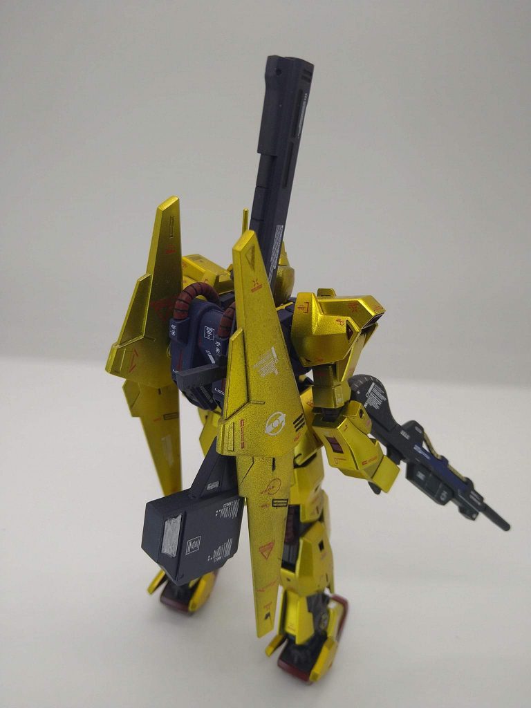 ベースカラーはガイアノーツのスターブライトブラスその上にクリアイエロー・クリアオレンジ・若干蛍光ピンクを混ぜて塗装してます。ちょっと粒子が荒いですが理想に近い色合いには出来ました。