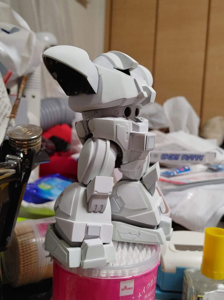 製作は、主にエポパテとプラバンを使用。 