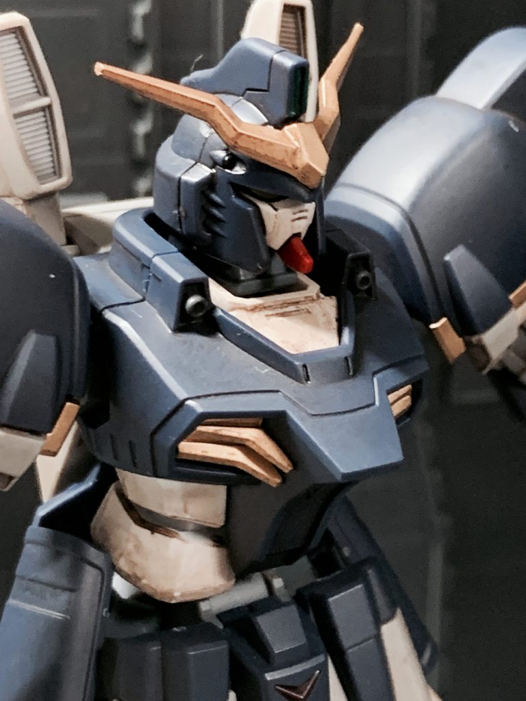 ヘッドバルカン&マシンキャノン。いずれもエナメル塗料のジャーマングレーで塗りましたが、分かりにくいですね笑。