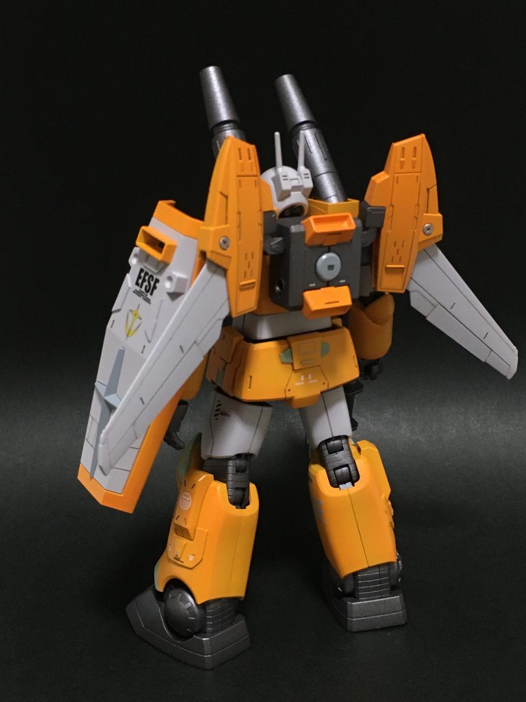 ちなみに背面はこんな感じです。あ、ミキシングしてないと言っていましたが、スマンありゃウソだった…レオパルドダヴィンチのバックパックを使用しています。