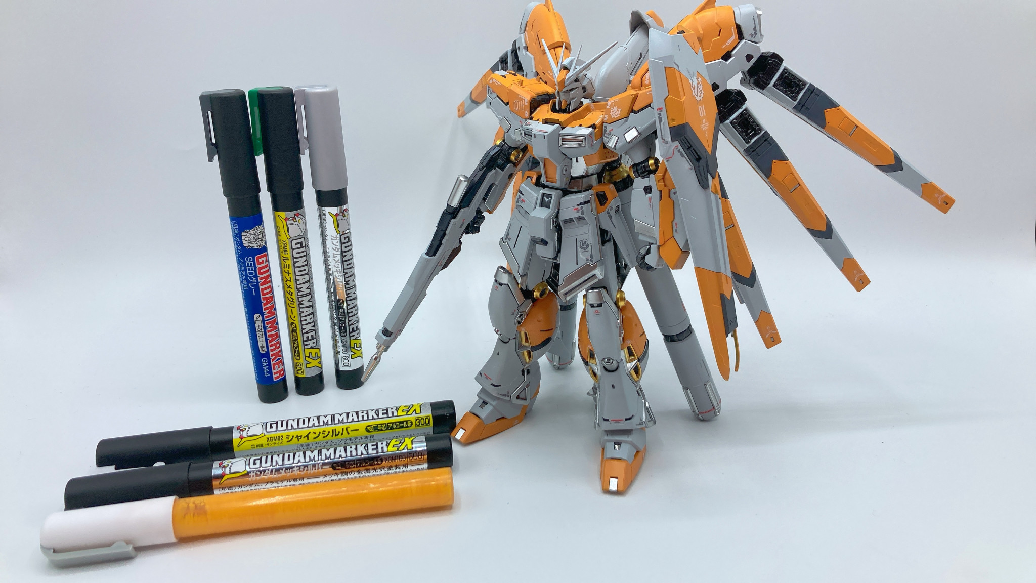 RG Hi-νガンダム オリジナルカラー｜翔Roomさんのガンプラ作品｜GUNSTA