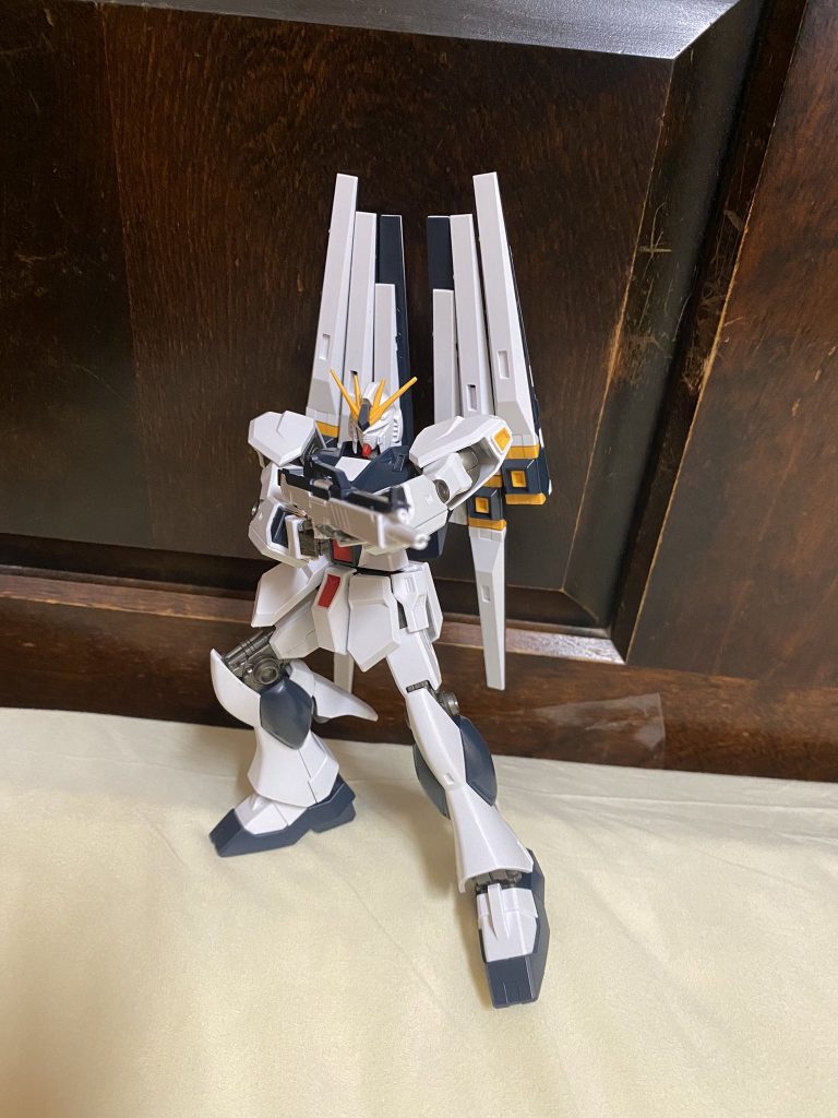 νガンダム　実働データ収集テスト機–3枚目/制作者：@ZOR00