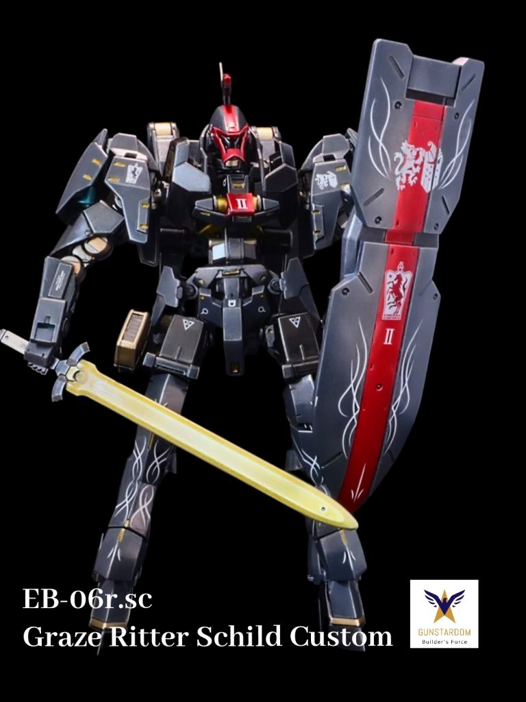 ナイトブレードを構えてポージング。