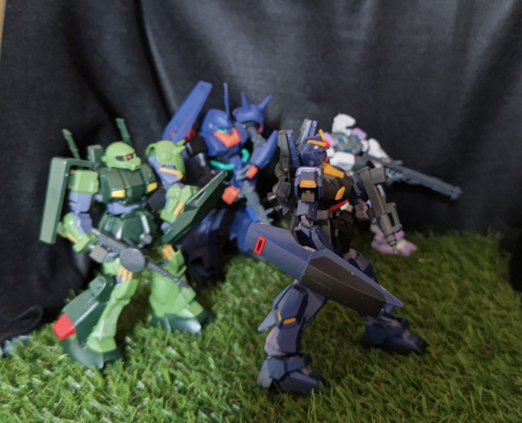 UC.0087年7月。ティターンズは諜報活動により旧ロシア・オビ川河口域でカラバとジオン残党が接触するとの動向を察知。ラヴォミール・ヴォトチェク少佐が率いる第204任務部隊を派遣した。約1300km離れたチェリビンスク基地からミデアで進発した部隊はオビ湾に面したナホトカ基地から訓練機までも動員し総勢24機の戦力を確保。YEKT: 01:30.オビ川河口より南方140kmに降下した第204任務部隊はヴォトチェク少佐の駆るガンダムMK2・四号機を先頭に行軍を開始した。