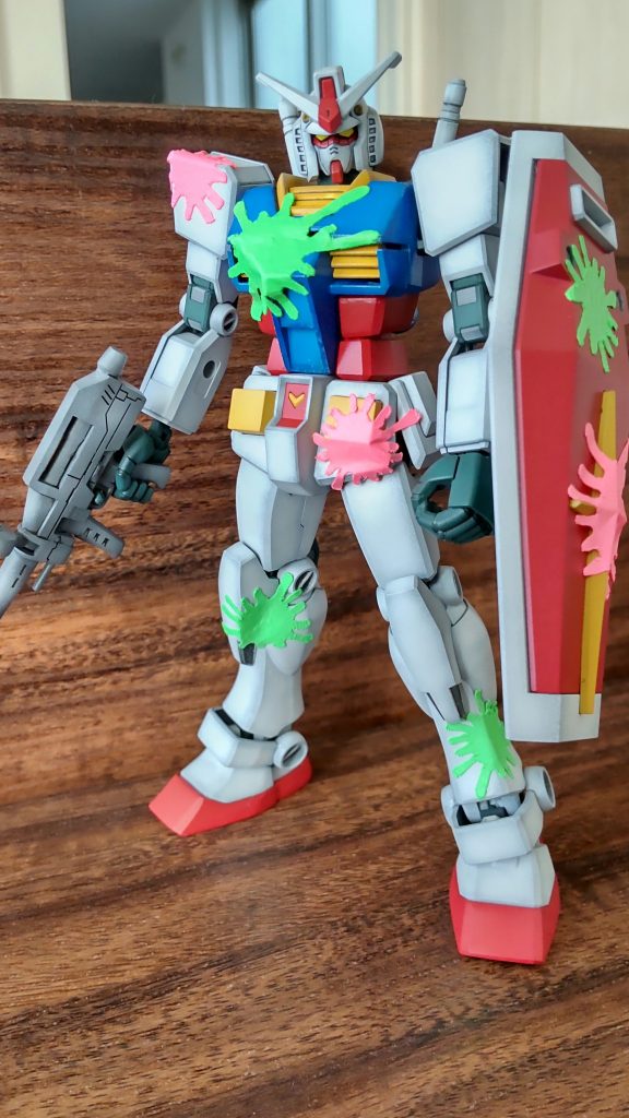 インク汚れは蛍光色で塗装しています。