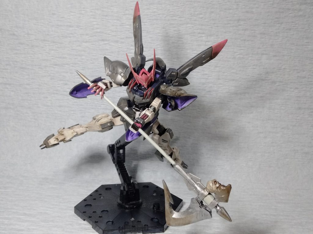 斧は使いまくってサビだらけ、という感じに。