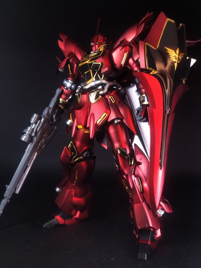 hgシナンジュの赤には黒→シルバー→クリアレッド→スーパースムースクリアーの順で塗り重ねました