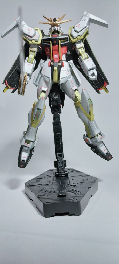 少し上から見下すかのようなイメージで作り上げました！