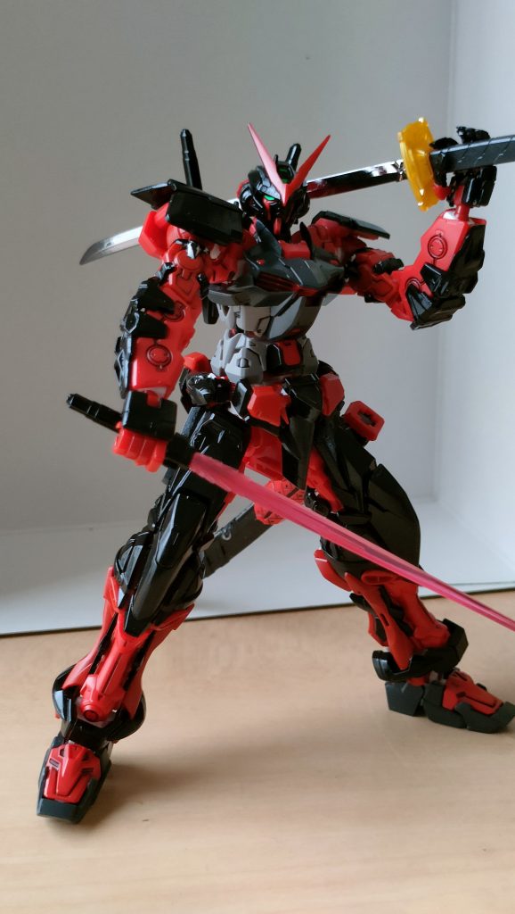 アストレイレッドフレーム–2枚目/制作者：やまてつ