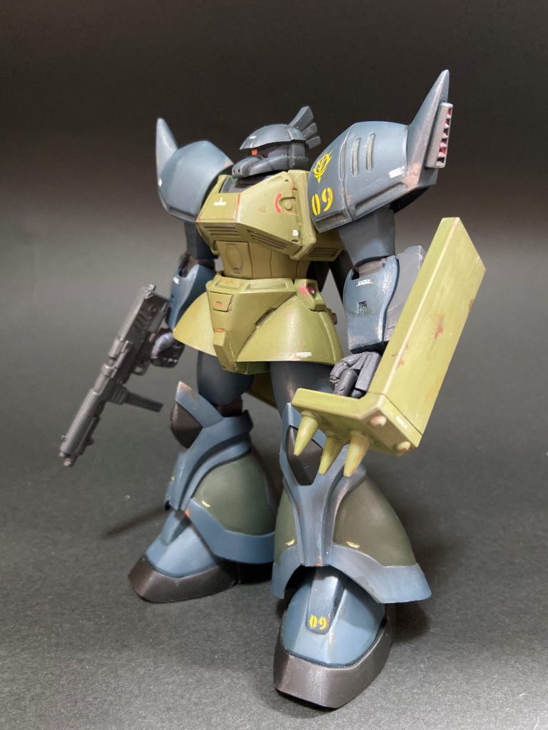 １機目です。ブルーとグリーン、合わせやすいかと思いましたけど案外難しいものですね。