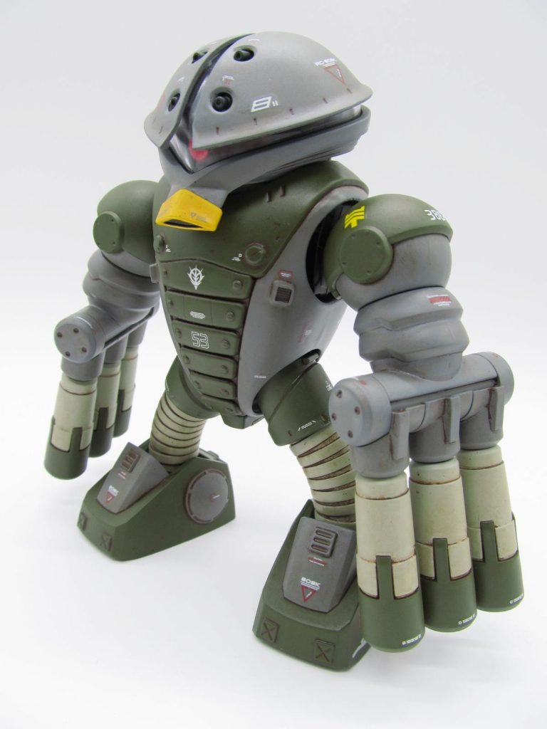 過去作品の作成時に余ったジュアッグの手足を、アッガイに移植したミキシング作品です。