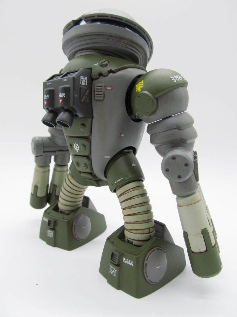 タイトルの”ネーベルヴェルファー”は、ドイツ軍の多連装ロケット砲の名称(Nebelwerfer)を借用しました（両手がロケット砲なので）。