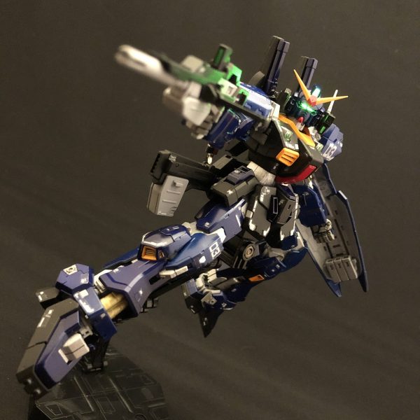 ガンプラ始めて２ヶ月目の作品でぇ〜す