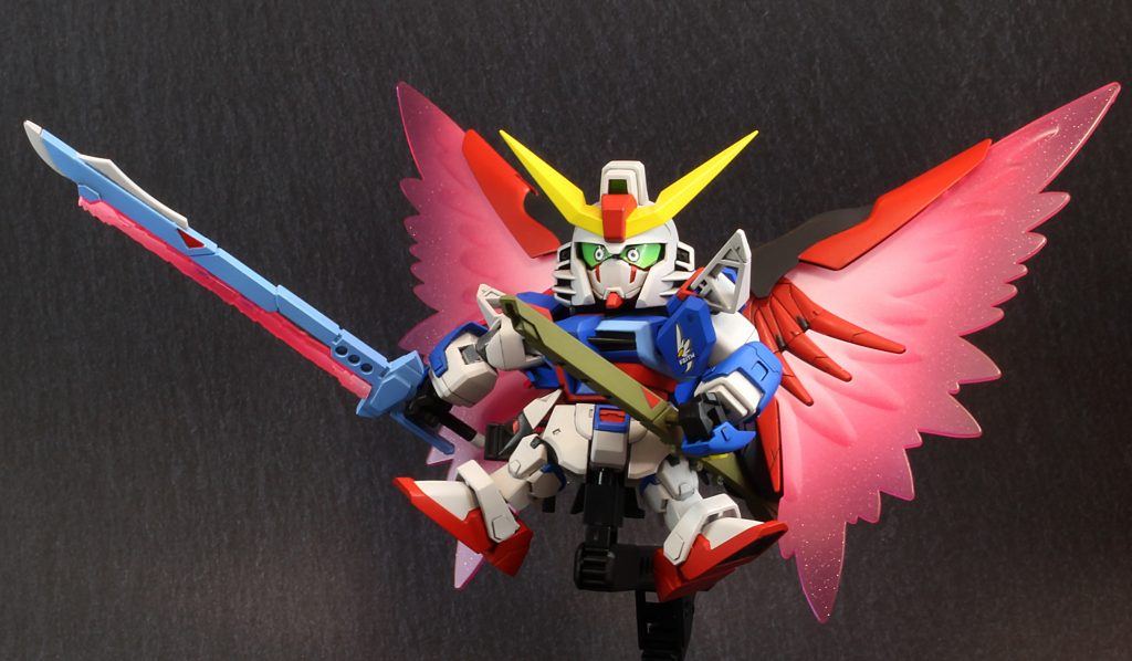 M2000GX 高エネルギー長射程ビーム砲を構えて。ラックに接続した状態だと可動範囲がかなり限られるのでアームをボールジョイントにしてあげても良かったかなと撮影の段階で思ったり。