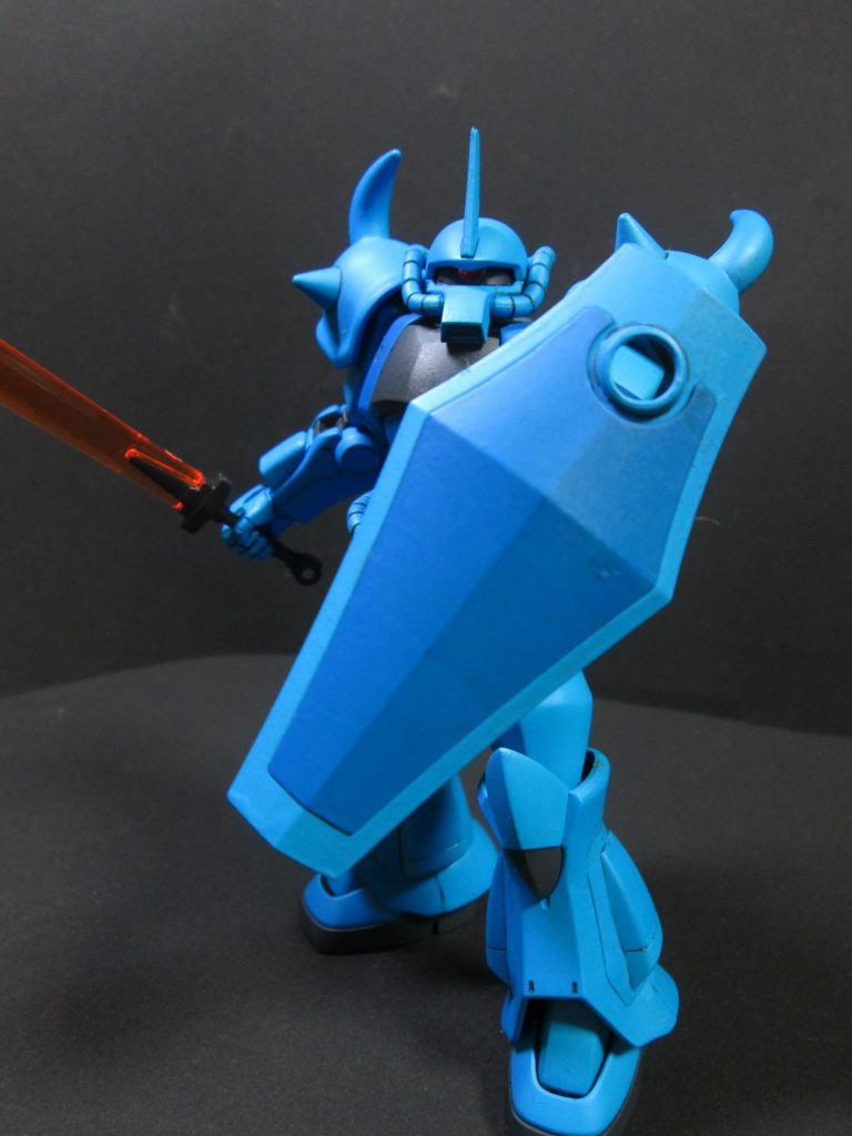 モノアイにＨアイズを付けたのですが、光が当たらず消えた状態になってしまいました。